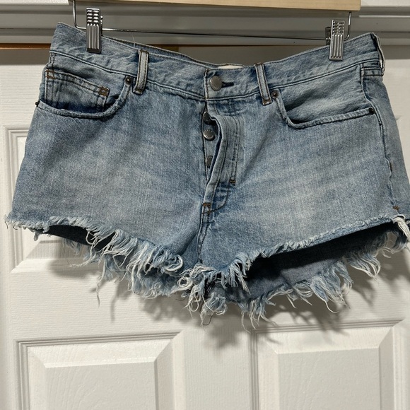 We The Free Classic Denim Shorts - Picture 2 of 4